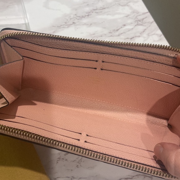 LOUIS VUITTON ✨PINK EMPREINTE WALLET - Picture 6 of 9